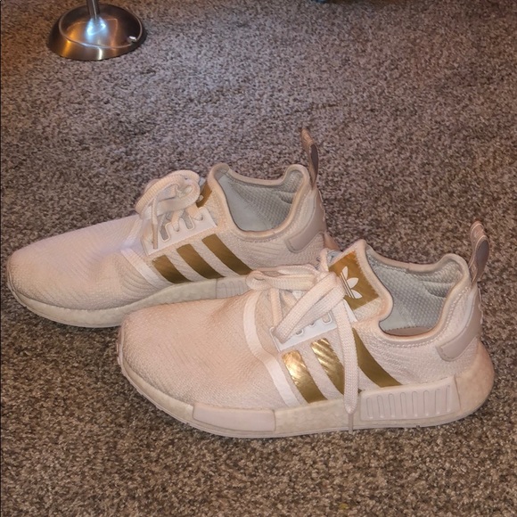 adidas nmd r1 cloud white copper metallic